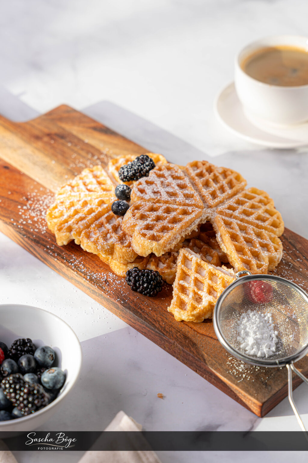 Belgische Waffeln mit Toppings – Café Foodfotografie für Instagram und Webseit